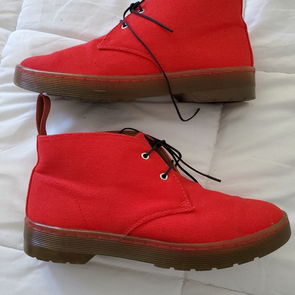 EUC DOC MARTENS SIZE 7 - Picture 3 of 6